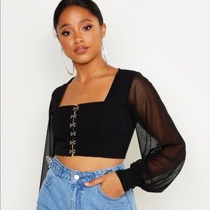 BRAND NEW ✨Hook And Eye Cropped Peasant Top✨